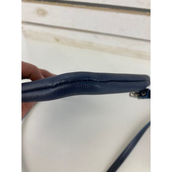 BRIGHTON SMALL BLUE CROSSBODY WITH HEART - Picture 7 of 10